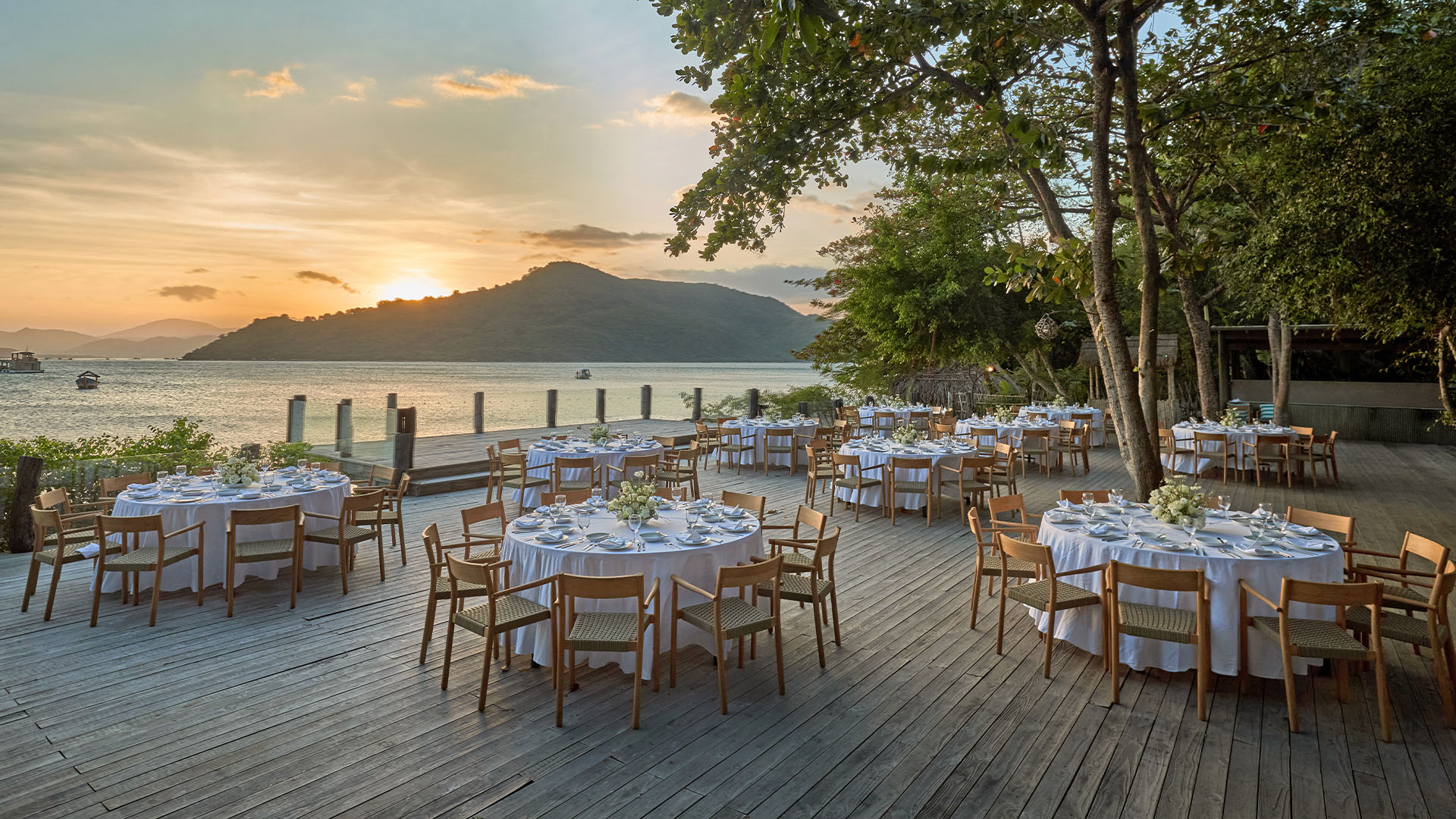 Wedding-The Beach Bar & Deck